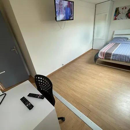 Chambres Privees 아파트